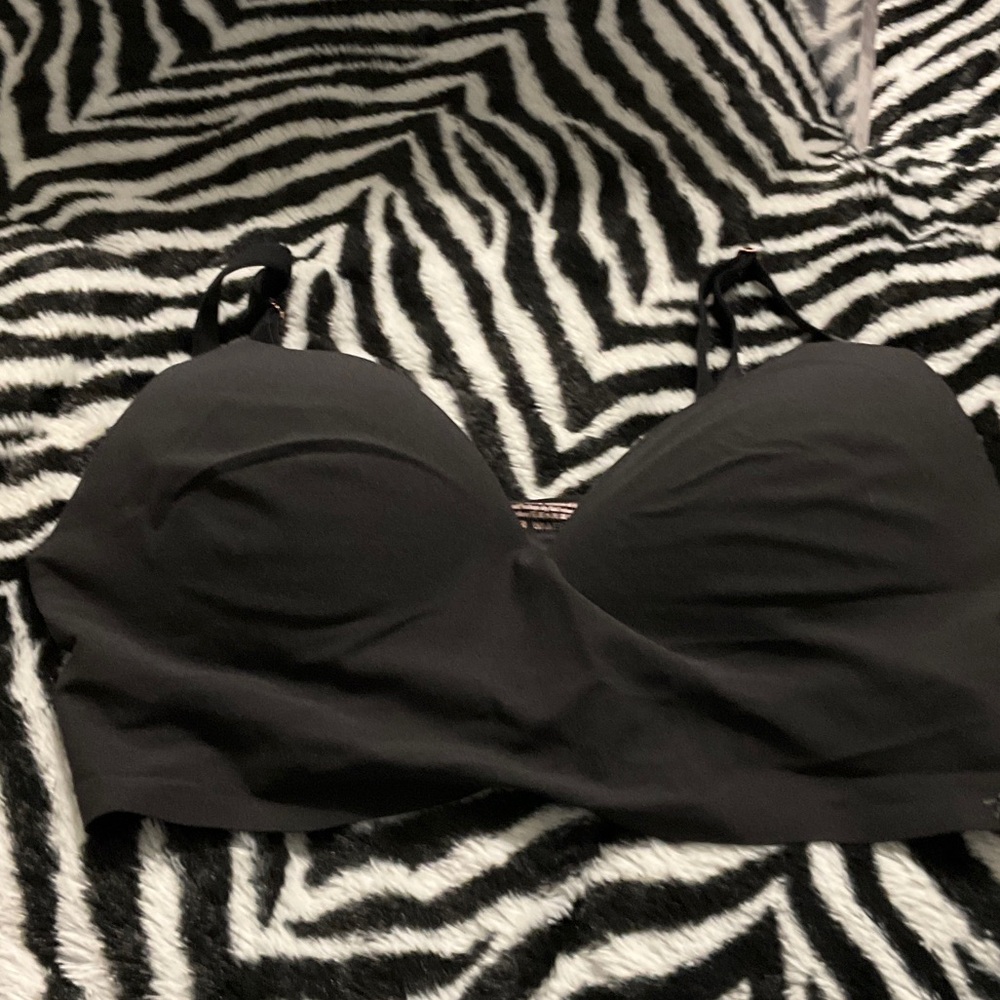 Victoria's Secret Black Seamless T-Shirt Bra